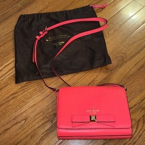 Kate spade coral holly street geranium crossbody bag